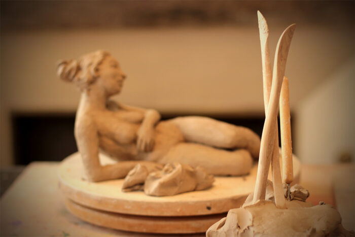 Cours de dessin : modèle vivant avec modèle professionnel à La Factorie – Centre d’Arts Cours de dessin : modèle vivant avec modèle professionnel à La Factorie - Centre d'Arts