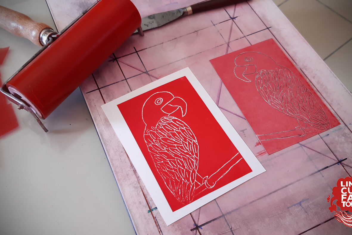 a gravure sur Tetrapak : une initiation ludique et écoresponsable à l’estampe - La Factorie - Centre d'Arts et Linocutfactory